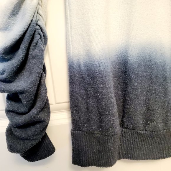 CHASER Medium Bliss Knit Shirred Sleeves Dip Tie Dye White Blue Cozy Sweater Top - Picture 6 of 13